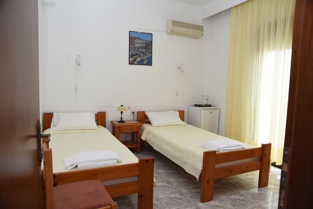 Anestis Chatzimihail Rooms Kamariotissa Exterior photo